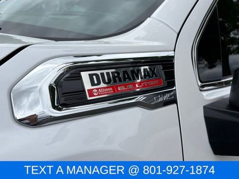Used 2022 GMC Sierra 3500 Denali w/ Denali Ultimate Package AWD/4WD image 17