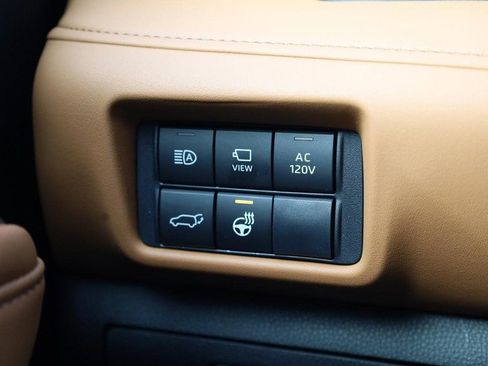 New 2026 Toyota Highlander Platinum image 22