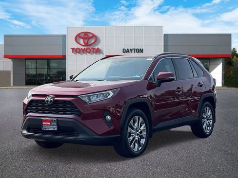 Used 2020 Toyota RAV4 XLE Premium AWD/4WD image 2