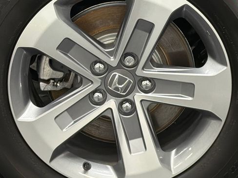 Used 2025 Honda Pilot EX-L image 5