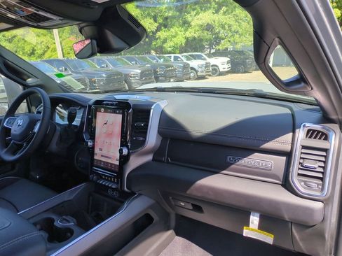 New 2026 RAM 3500 Laramie AWD/4WD image 17