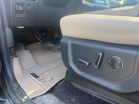 Used 2022 Ford Expedition Limited AWD/4WD image 15