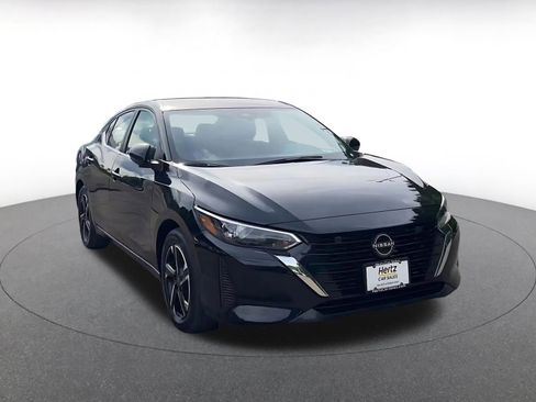 Used 2025 Nissan Sentra SV FWD image 3