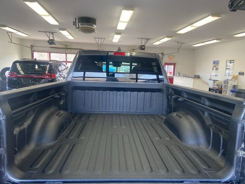 Used 2021 RAM 1500 Big Horn image 16