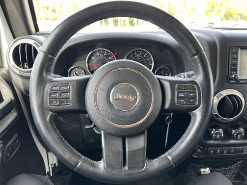 Used 2015 Jeep Wrangler Unlimited Sahara w/ Dual Top Group image 18