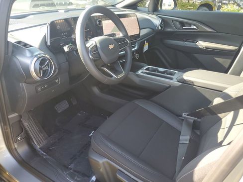 New 2026 Chevrolet Equinox EV LT image 17