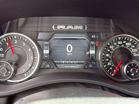 Used 2024 RAM 2500 Big Horn w/ Night Edition image 18