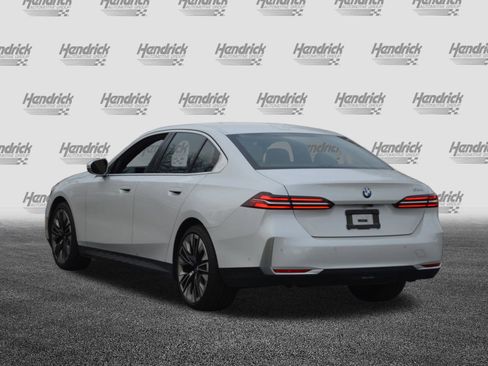 Certified 2024 BMW 530i w/ Premium Package image 9