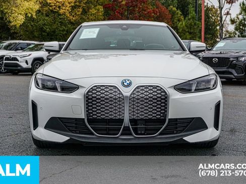 Used 2025 BMW i4 eDrive40 image 10