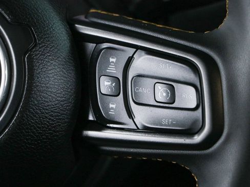 Used 2024 Jeep Wrangler Unlimited Sport AWD/4WD image 15