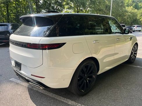 Used 2026 Land Rover Range Rover Sport Dynamic SE AWD/4WD image 9