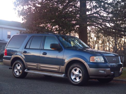 Used 2004 Ford Expedition Eddie Bauer image 6