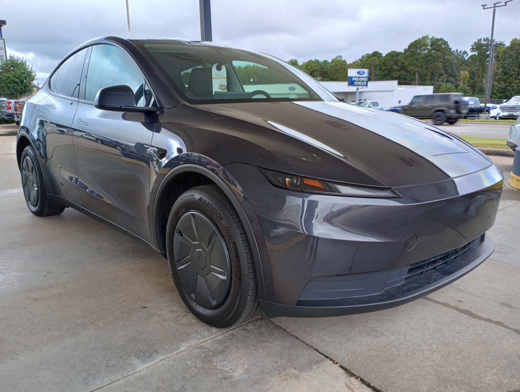Used 2026 Tesla Model Y Long Range RWD image 8