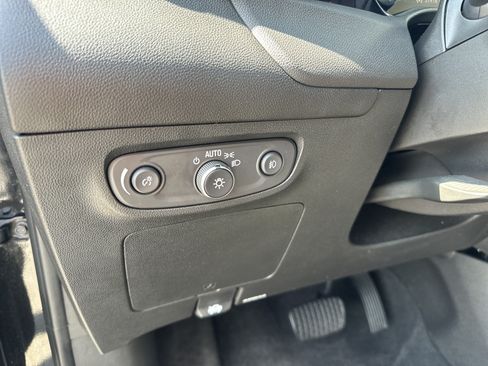 Used 2020 Buick Encore GX Select w/ Experience Buick Package FWD image 15