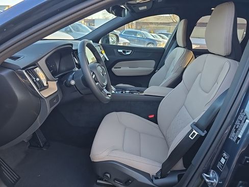New 2026 Volvo XC60 B5 Plus w/ Climate Package AWD/4WD image 7