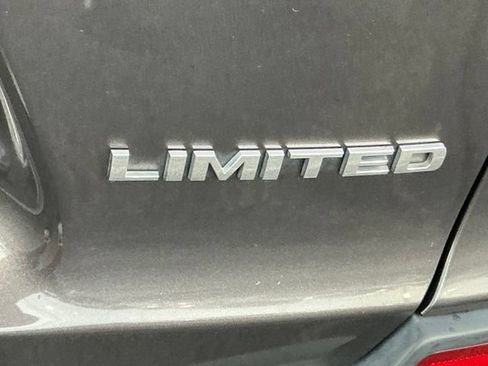 Used 2020 Jeep Cherokee Limited AWD/4WD image 13