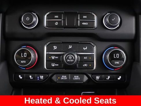 Used 2024 Chevrolet Suburban High Country AWD/4WD image 28