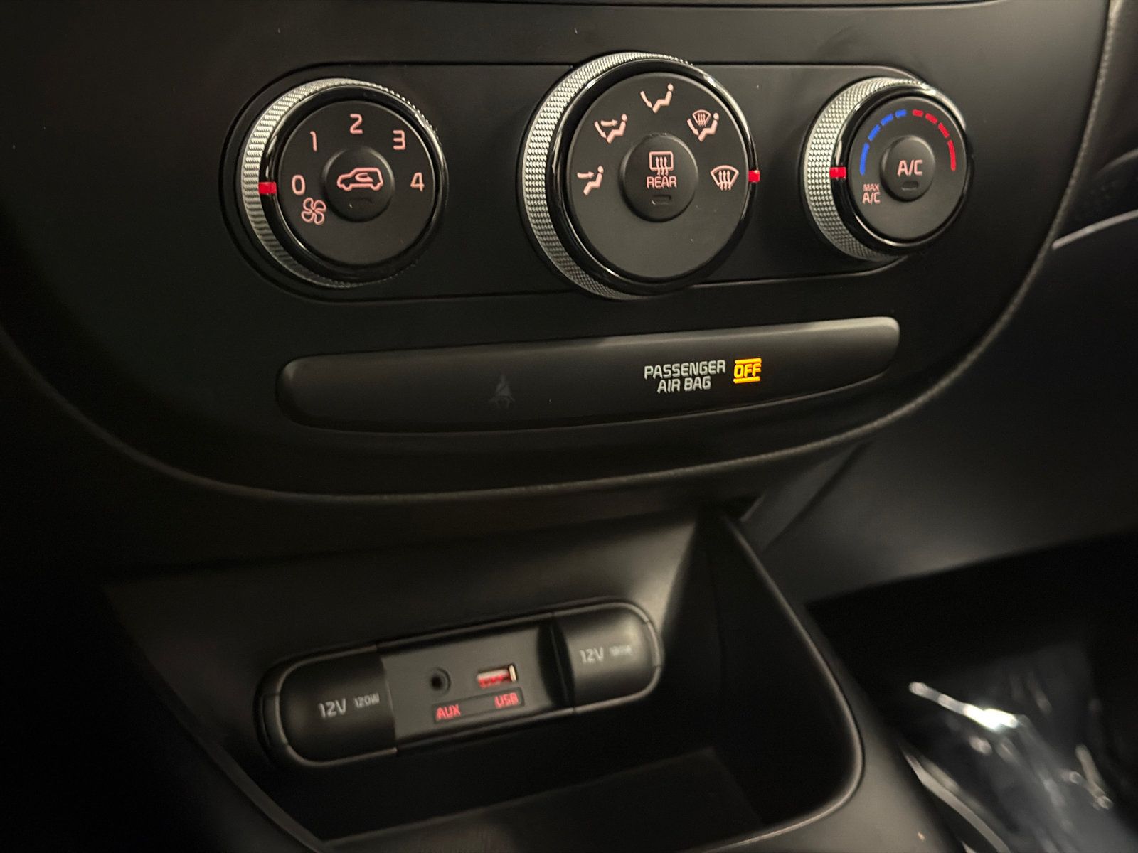 Used 2019 Kia Soul FWD image 23