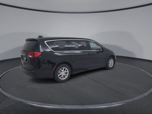 New 2027 Chrysler Pacifica LX FWD image 15