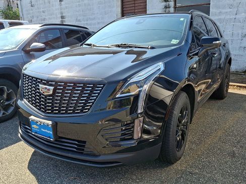 Used 2023 Cadillac XT5 Premium Luxury AWD/4WD image 2