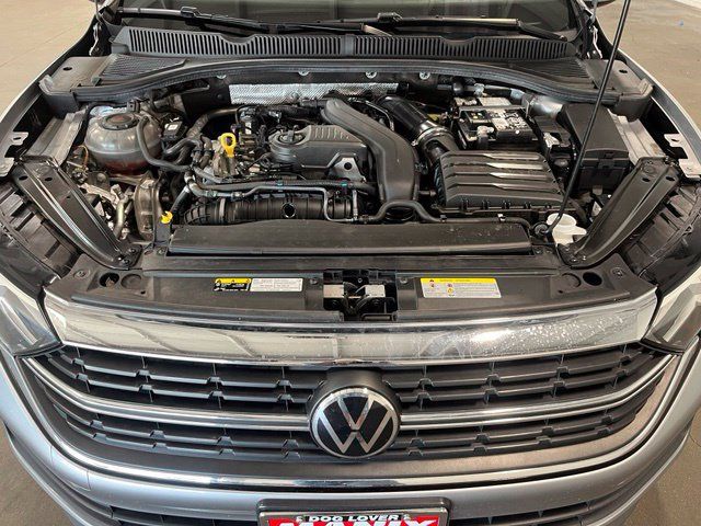 Used 2024 Volkswagen Jetta SE FWD image 9