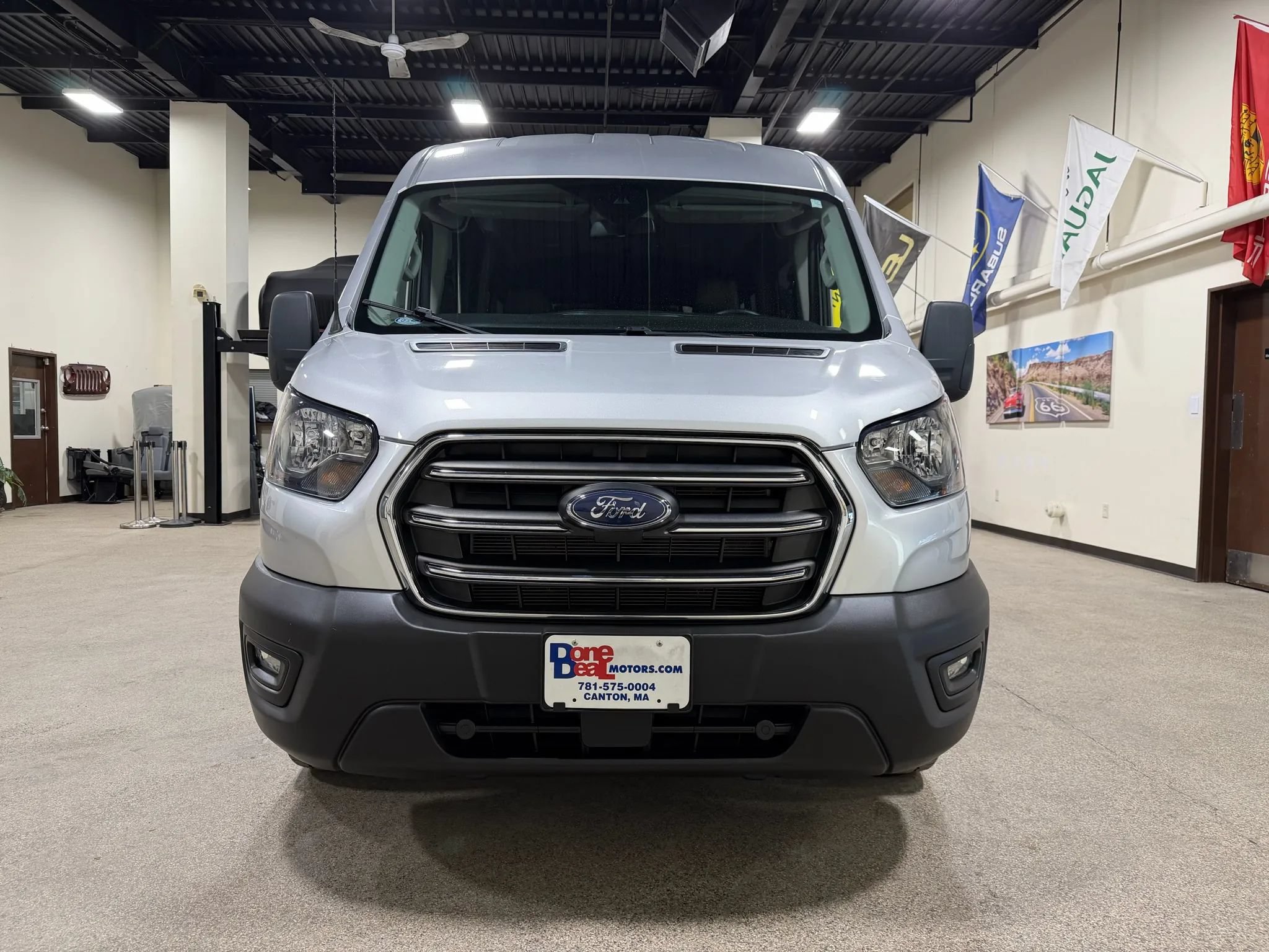 Used 2020 Ford Transit 250 Medium Roof RWD image 3