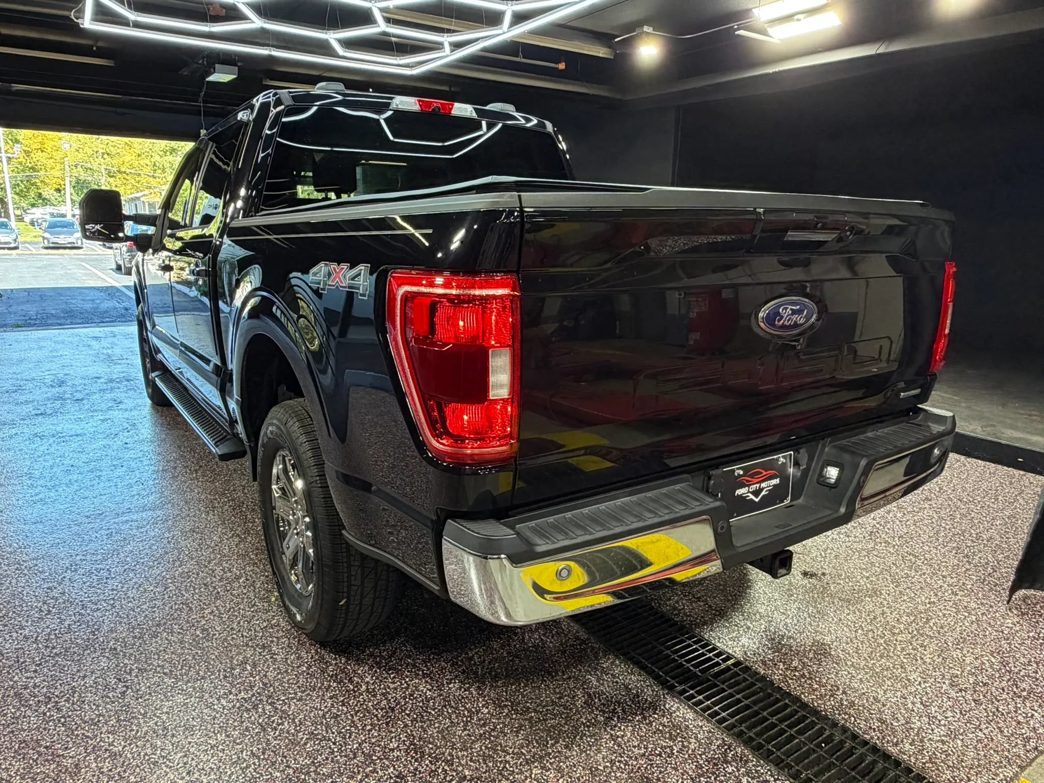 Used 2021 Ford F150 XLT w/ Equipment Group 302A High AWD/4WD image 5