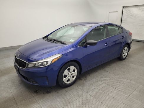 Used 2017 Kia Forte LX FWD image 2