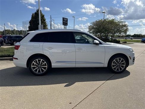Used 2018 Audi Q7 3.0T Prestige w/ Prestige Package image 4