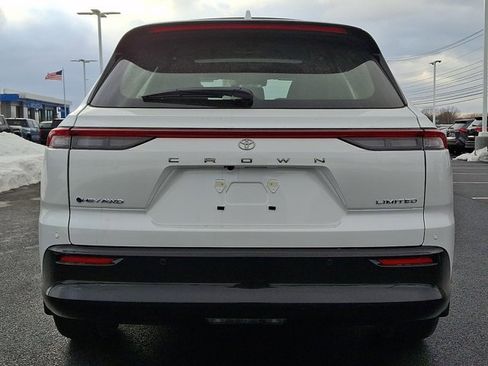 New 2026 Toyota Crown Signia image 5