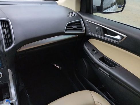 Certified 2022 Ford Edge SEL w/ Convenience Package image 17