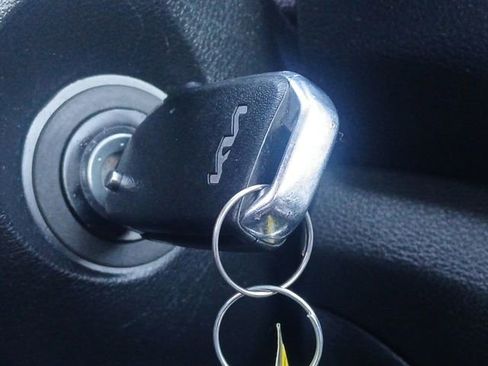 Used 2022 Kia Forte LXS w/ LXS Technology Package image 16