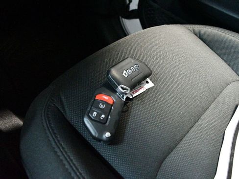 Used 2021 Jeep Wrangler Sport w/ Sun And Sound Package image 88