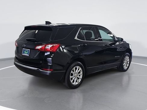 Used 2020 Chevrolet Equinox LT w/ Driver Convenience Package FWD image 3