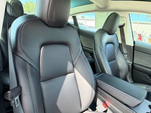 Used 2023 Tesla Model 3 Standard Range RWD image 32