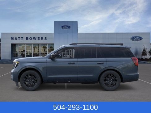 New 2026 Ford Expedition Platinum w/ Stealth Appearance Package AWD/4WD image 4
