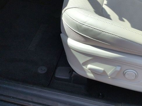 Certified 2025 Kia Sorento EX FWD image 38