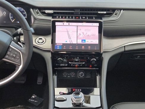 New 2025 Jeep Grand Cherokee Limited image 21