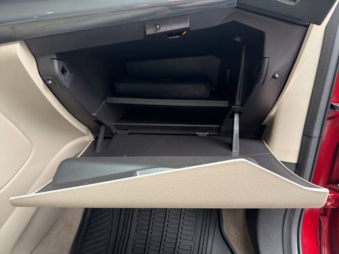 Used 2016 Ford Escape Titanium image 11