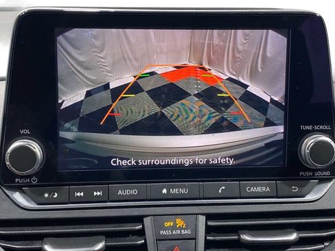 Used 2024 Nissan Altima 2.5 SV FWD image 29