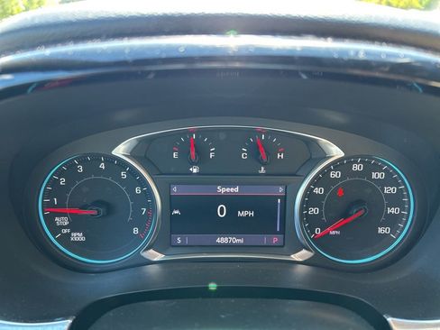 Used 2022 Chevrolet Traverse LT image 19