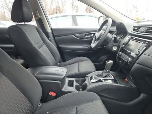 Used 2018 Nissan Rogue S image 5