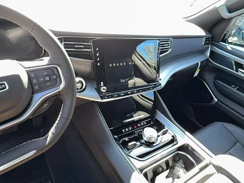 New 2026 Jeep Grand Wagoneer L Limited AWD/4WD image 14