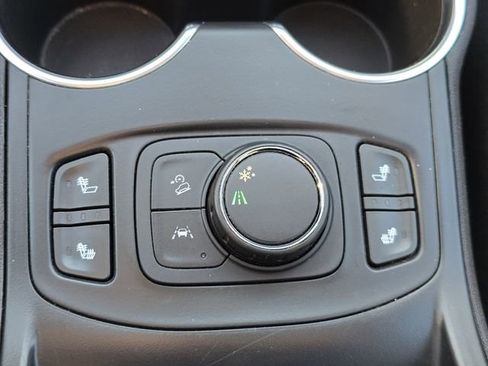 Used 2020 GMC Terrain SLE w/ Driver Convenience Package image 6