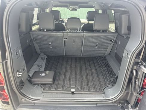 Used 2022 Land Rover Defender 110 X-Dynamic HSE image 24