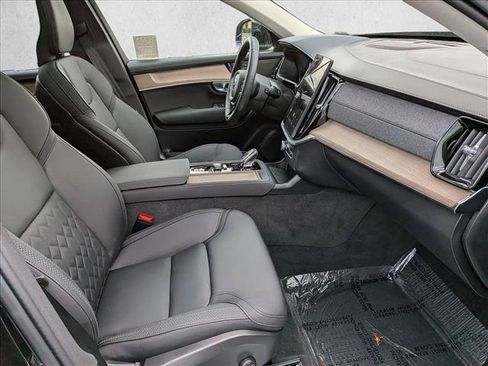 Certified 2026 Volvo XC90 B5 Plus w/ Protection Package AWD/4WD image 21