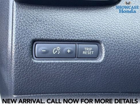 Used 2018 Nissan Rogue S image 8