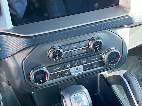 Used 2023 Ford Bronco Outer Banks AWD/4WD image 16