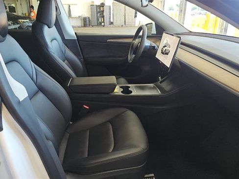 Used 2023 Tesla Model Y Long Range AWD/4WD image 5