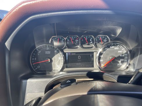 Used 2014 Chevrolet Silverado 1500 High Country image 11